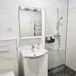 Esther Premium Self Check-in, Balcony, Free Private Parking Apartment *