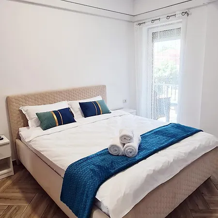Esther Premium Apartment Near Iulius Mall, Free Private Parking, Self Check-In, Balcony,