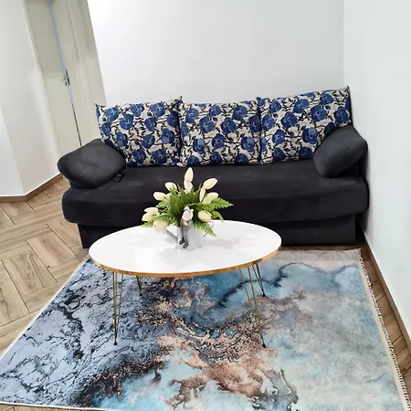 Esther Premium Apartment Near Iulius Mall, Free Private Parking, Self Check-In, Balcony,