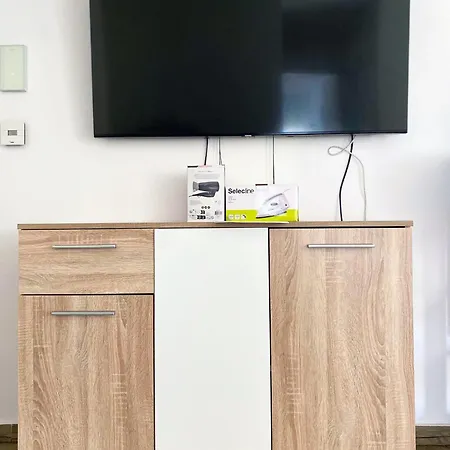 Esther Premium Self Check-in, Balcony, Free Private Parking